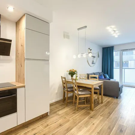 Przystan Bosmana-apartamenty Kasprowicza * Kolobrzeg
